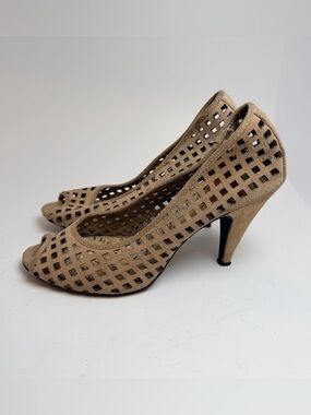 Rocket Dog Taupe Cutout Peep-Toe Heels